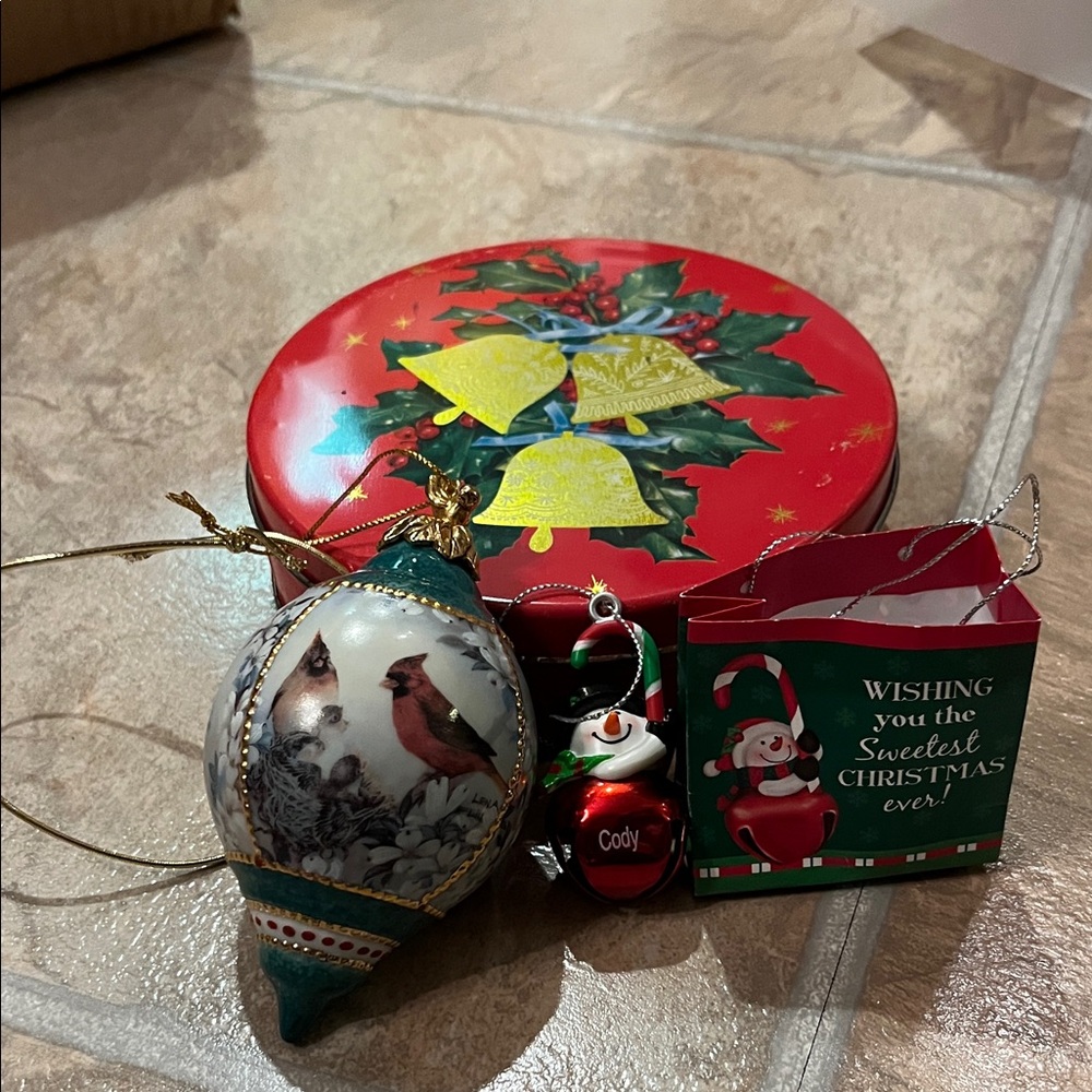 Festive Vintage Christmas Set - 2 ornaments and 1 tin